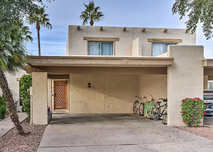 Patio & Workspace: Vacation Litchfield Park