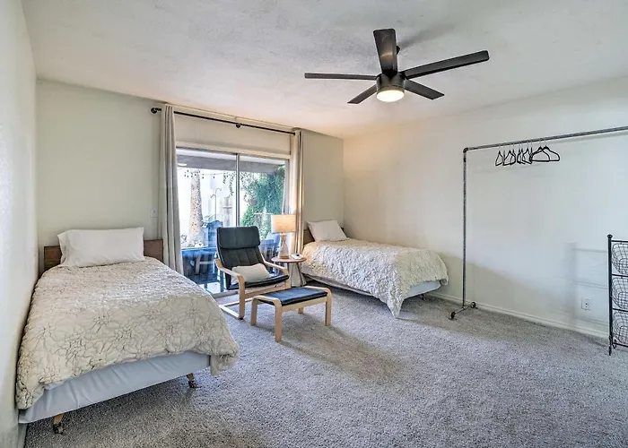 Patio & Workspace: Vacation Litchfield Park