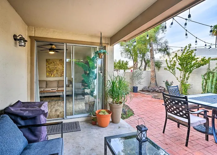 Patio & Workspace: Vacation *